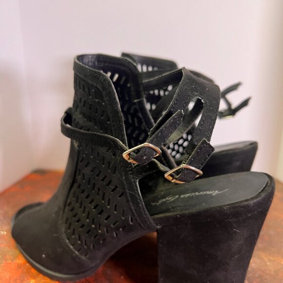 American Eagle Women Gray Size 10 Weldon Caged 4" Block Heel Perforated Open Toe - Picture 2 of 6